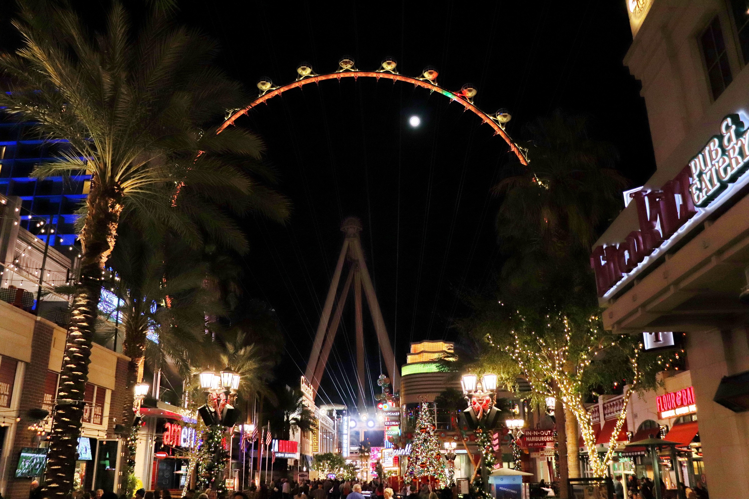 High Roller Ferris Wheel
