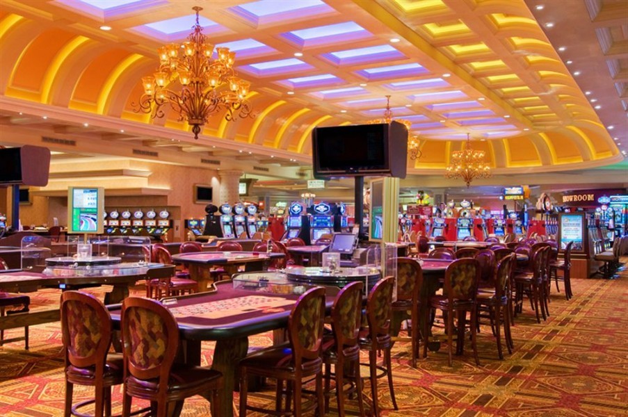 Suncoast Casino