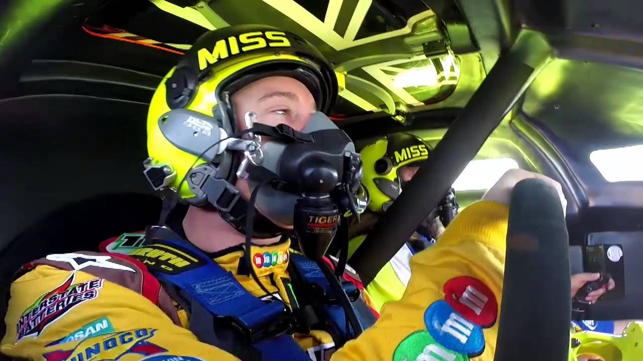 #4 NASCAR comments on controversial Kyle Busch call at Richmond.