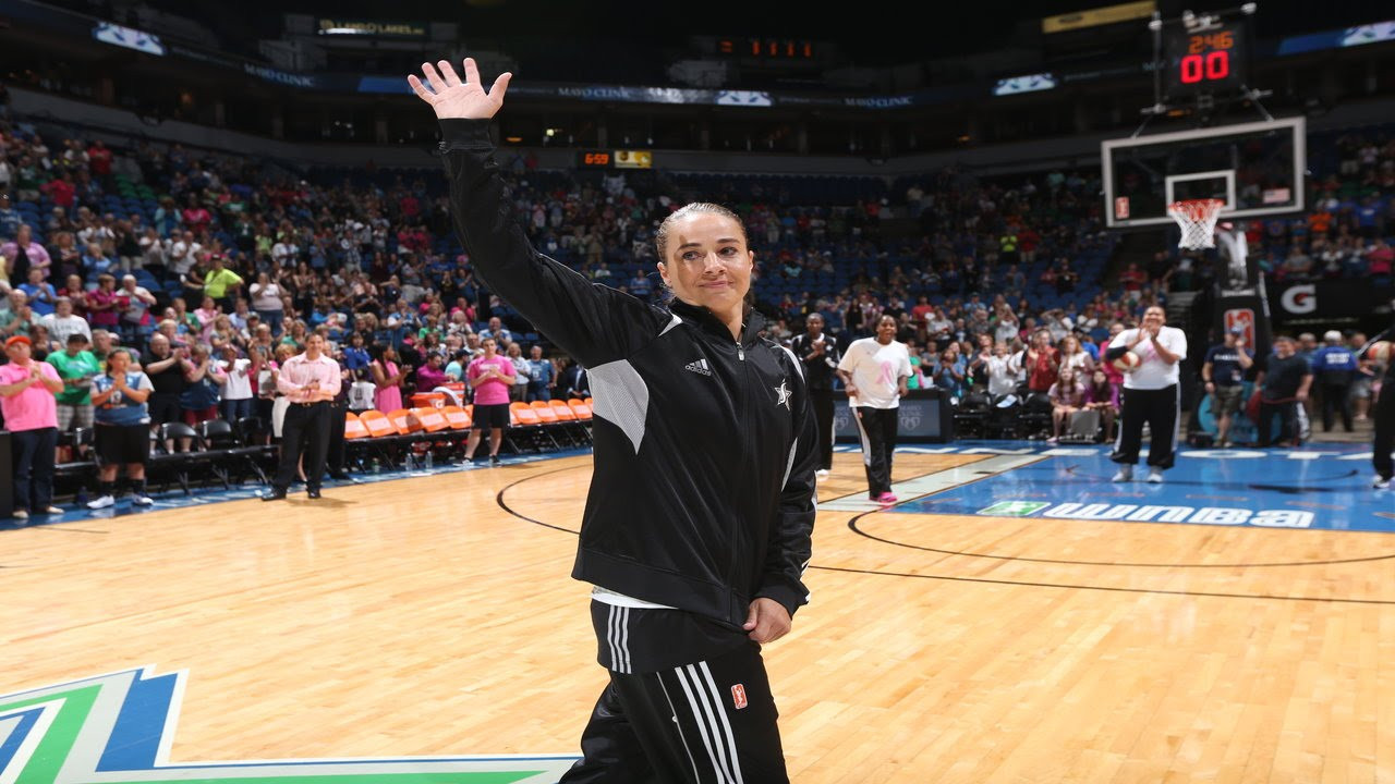 #1 Las Vegas Aces coach Becky Hammon is the first female head coach in WNBA history