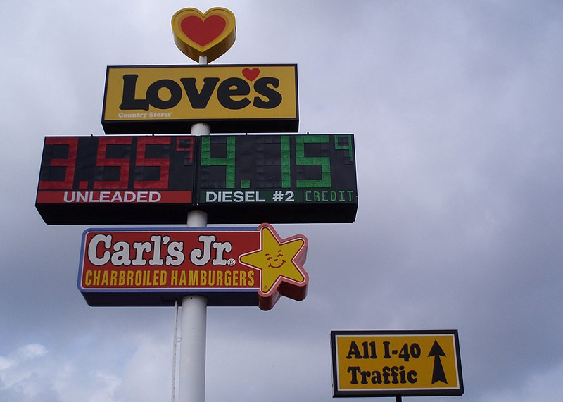 Love's Truck Stop RV Parking