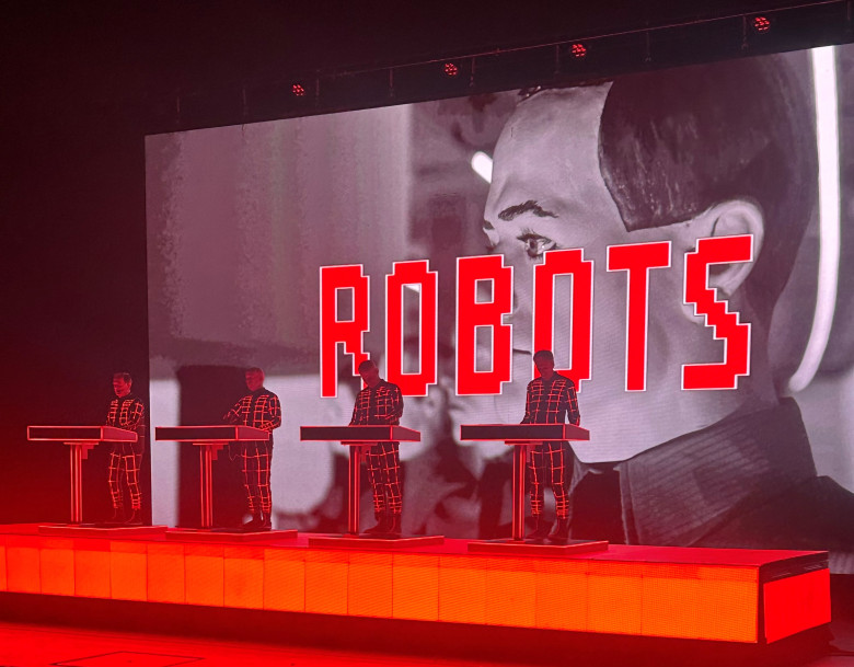 Track #1: Kraftwerk @Encore Theater at the Wynn