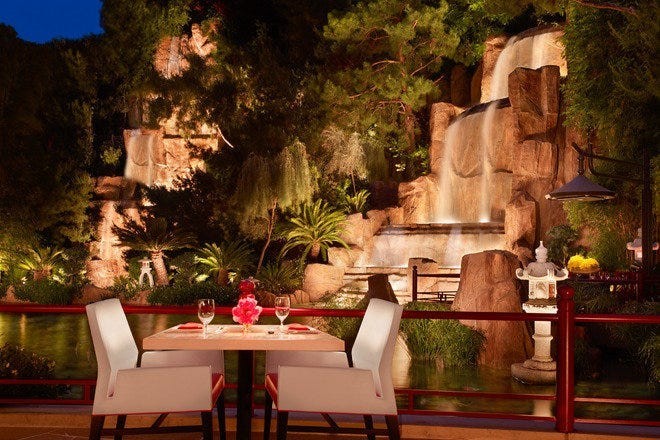 Perfect Date Night Restaurants in Las Vegas